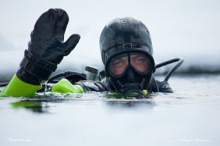 Plongée sous glace à Tignes 