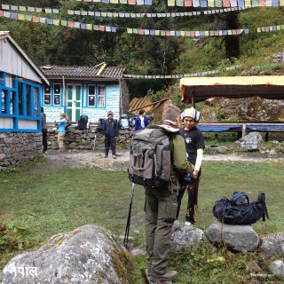 Samser Rai & moi (Ira en arrière-plan) 